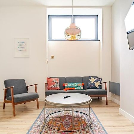 Stunning 2 Bed Apartment, Heart Of The Barbican Plymouth Exterior photo