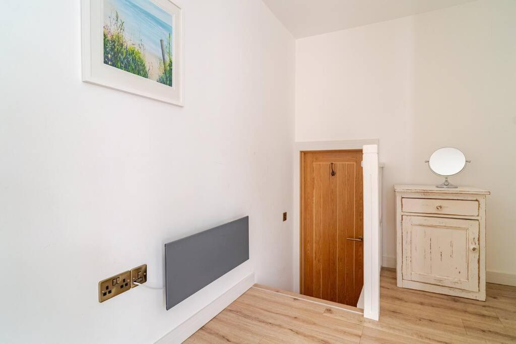 Stunning 2 Bed Apartment, Heart Of The Barbican Plymouth Exterior photo